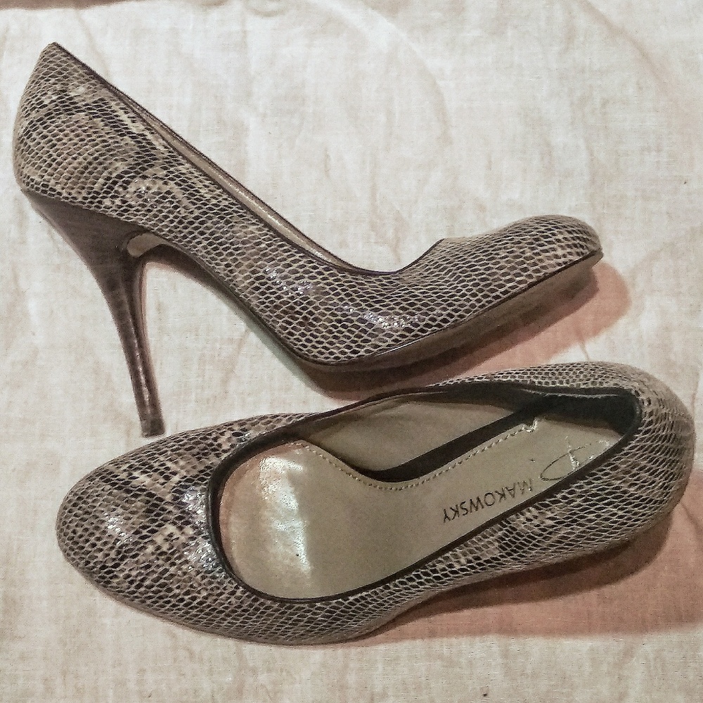 B Makowsky Heels
